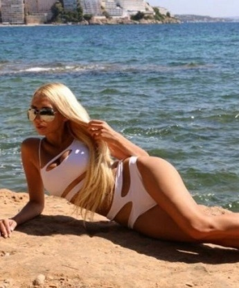 С моими услугами ты окунешься в мир страсти и наслаждения. 💋 У меня есть множество возможностей для приятного времяпровождения – от классического секса до разнообразных экзотических фетишей 😉 Мои фото 100% реальные, и мои клиенты всегда остаются довольными моими услугами. Будь оригинальным и разнообразь свою жизнь с помощью Москвы 🌃 Не упусти шанс испытать настоящий эмоциональный взрыв со мной! 🌟 Тамарочка